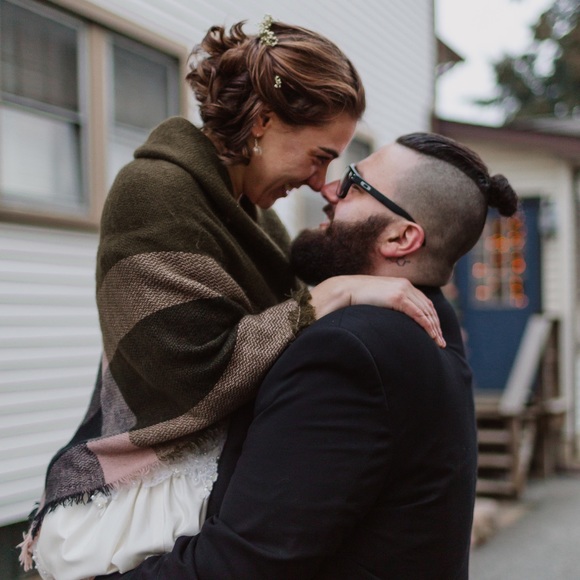 Meet your Posher, Meghan - Picture 1 of 1